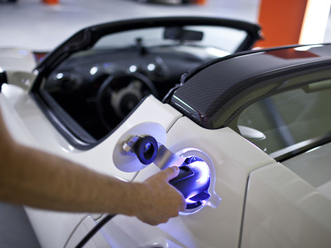 La taxe sur les véhicules électriques suscite le débat