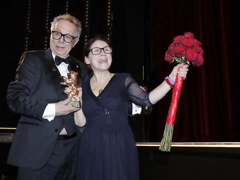 La Berlinale crée la surprise en récompensant une romance hongroise