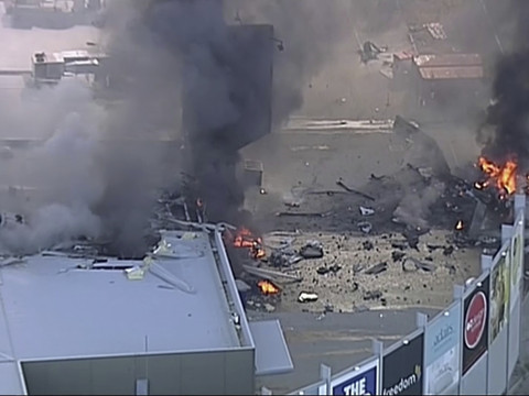 Un avion léger s'écrase sur un centre commercial à Melbourne