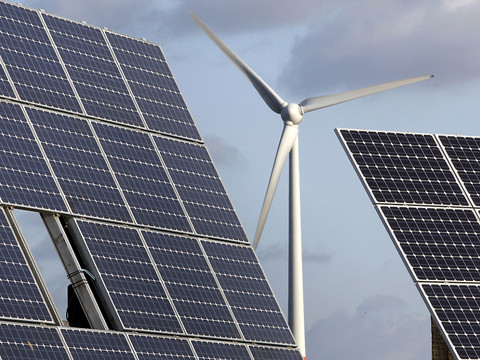Stratégie énergétique: taxer le CO2 reviendrait moins cher que de subventionner