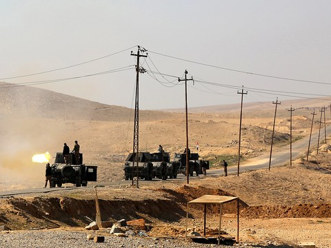 Assaut des forces irakiennes contre l'aéroport de Mossoul