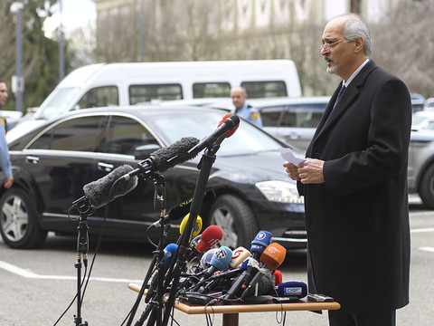 La diplomatie patine à Genève, la violence continue en Syrie