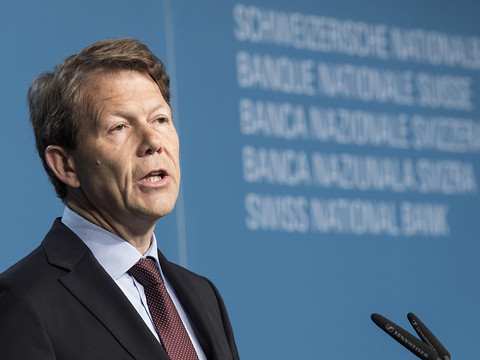 Le billet de banque a encore de beaux jours devant lui, dit la BNS