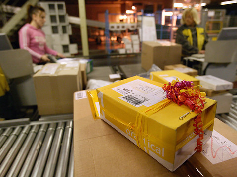 A l'expéditeur de prendre en charge les coûts de contrôle douanier