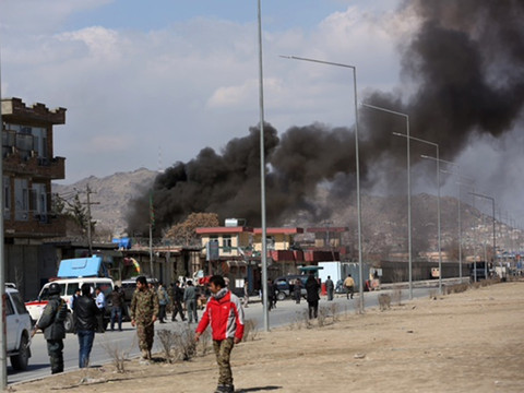Les talibans attaquent plusieurs cibles de la sécurité à Kaboul