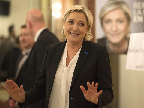 France: Le Pen convoquée dans l'affaire des assistants parlementaires