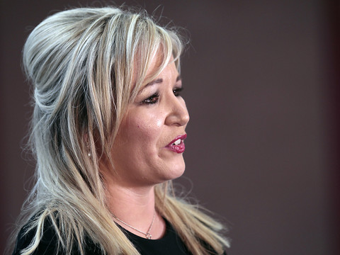 Irlande du Nord: percée du Sinn Fein, qui talonne les unionistes