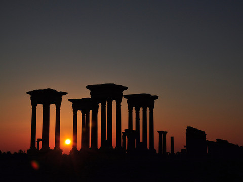 L'EI a fortement endommagé un monument des ruines de Palmyre