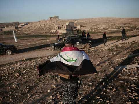Irak: les autorités attaquent quatre quartiers tenus par l'EI à Mossoul