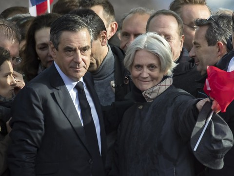 Fillon a obtenu un prêt de 50'000 euros non déclaré, selon Le Canard enchaîné