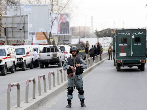 Attaque de l'EI sur un hôpital de Kaboul - plus de 30 morts