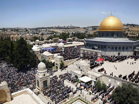 Israël veut limiter les appels à la prière des mosquées