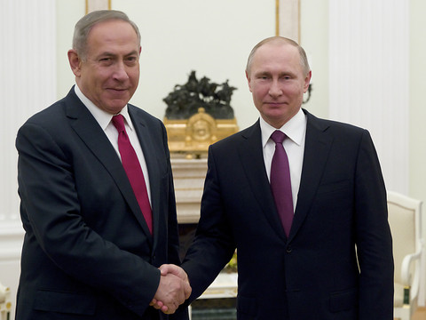 Netanyahu en visite à Moscou parle menace 