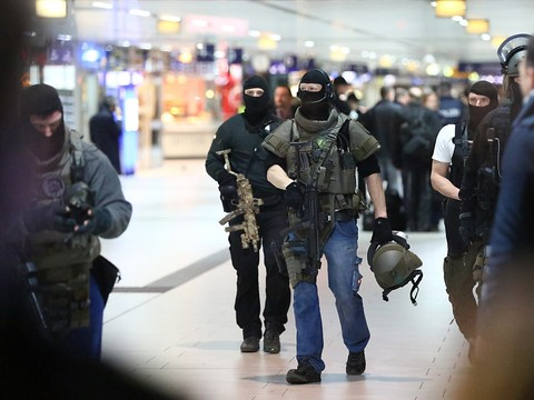 Attaque à la hache à la gare de Duesseldorf: au moins 9 blessés