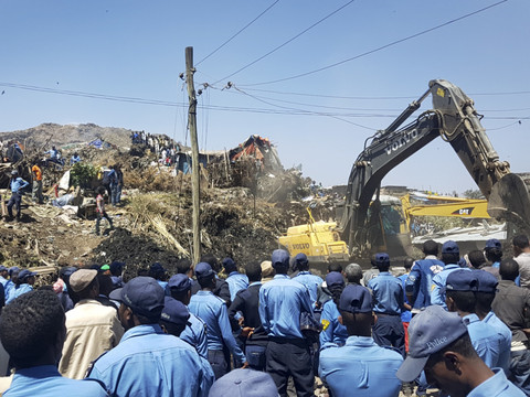 Eboulement dans une décharge d'Addis Abeba: des dizaines de morts
