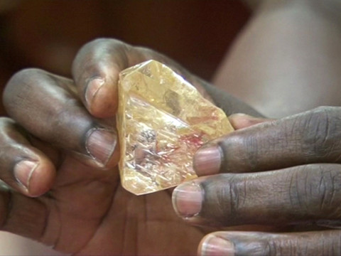 Découverte d'un diamant exceptionnel en Sierra Leone