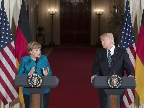 Premier face-à-face Trump-Merkel à la Maison blanche