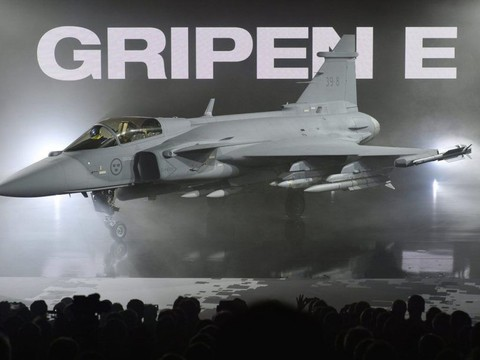 Les officiers se plaignent des lacunes en matière d'équipements