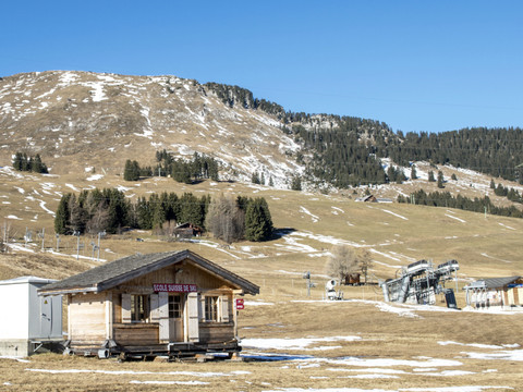Une fillette de 6 ans décède après une collision de ski aux Mosses
