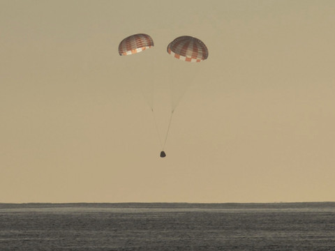 La capsule de SpaceX a amerri dans le Pacifique sans encombre