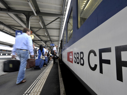 Une commission refuse de fermer 52 points de vente de billets CFF