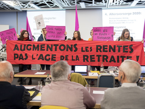 La gauche divisée lance un référendum contre la réforme