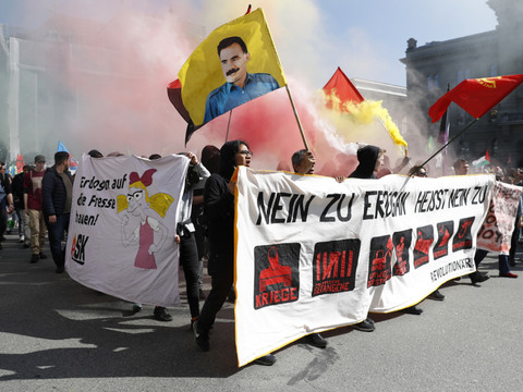 Une banderole anti-Erdogan brandie à Berne indigne Ankara