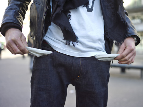 Le taux de débiteurs est remonté en Suisse, selon une étude