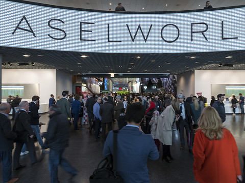 Baisse de fréquentation au Salon de l'horlogerie de Bâle
