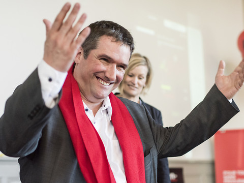 Prévoyance vieillesse: M. Levrat vante les atouts d'un vote général
