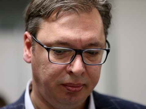 Présidentielle: Vucic serait élu au premier tour