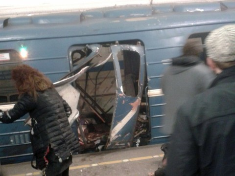 Explosion dans le métro à Saint-Pétersbourg: une dizaine de morts