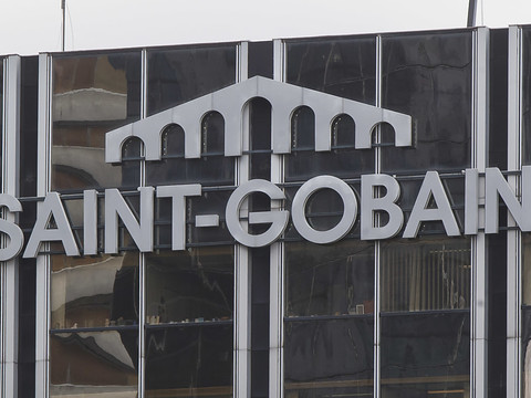 Saint-Gobain prolonge une nouvelle fois son contrat avec SWH