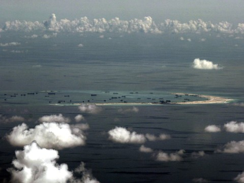 Le président philippin ordonne l'occupation d'îlots disputés en mer de Chine
