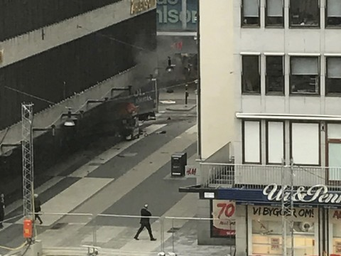 Un véhicule a roulé sur des passants dans Stockholm