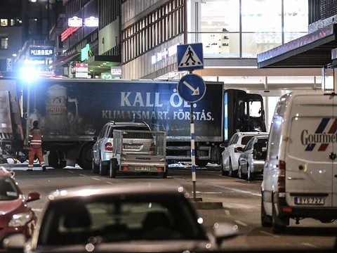 Attentat au camion à Stockholm: un deuxième suspect arrêté