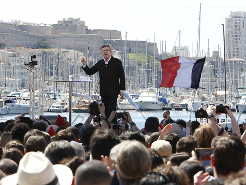 A Marseille, Mélenchon prône la paix et vise le second tour