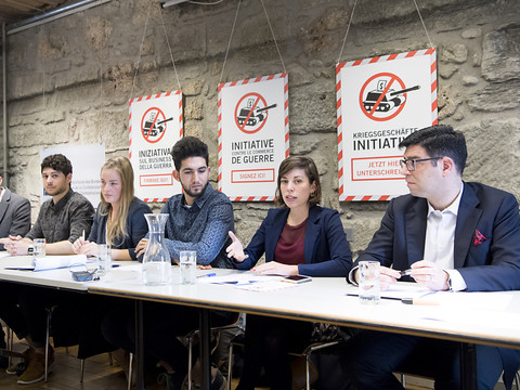 Top de départ à l'initiative du GSsA contre le commerce de guerre