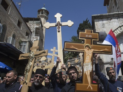 Des chrétiens du monde entier célèbrent le Vendredi saint