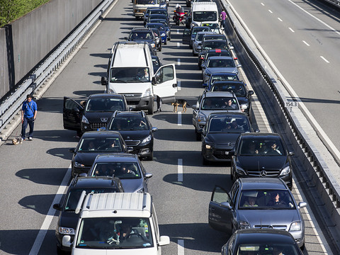 Lundi de Pâques dans les bouchons au Gothard