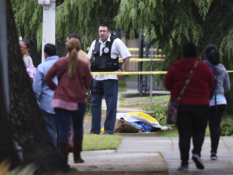 Fusillade mortelle en Californie: le tireur crie 