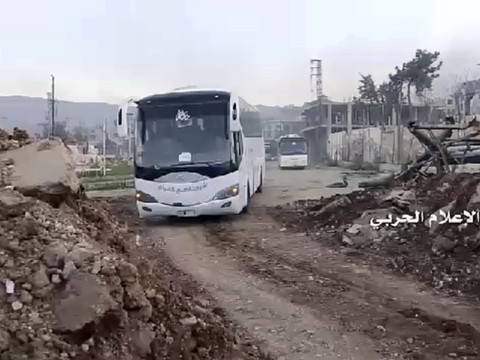 L'évacuation de 3000 Syriens bloquée en route