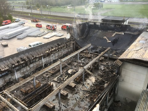 Entreprise partiellement détruite par les flammes à Trimmis (GR)