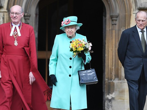 La reine Elizabeth II fête ses 91 ans, toujours bon pied bon oeil
