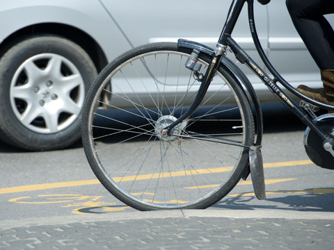 Une cycliste fait une chute mortelle à Orbe