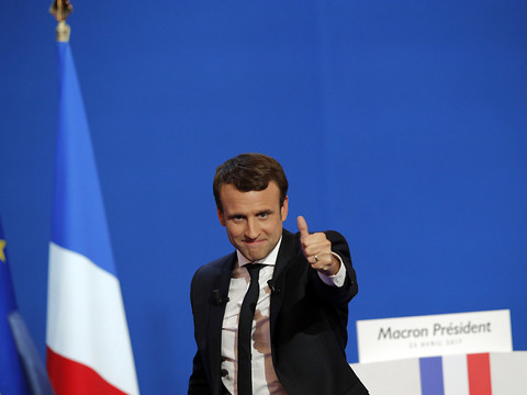 Macron favori face à Le Pen pour le second tour