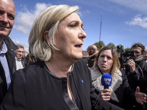 Le FN entrave la liberté de la presse, accusent des rédactions