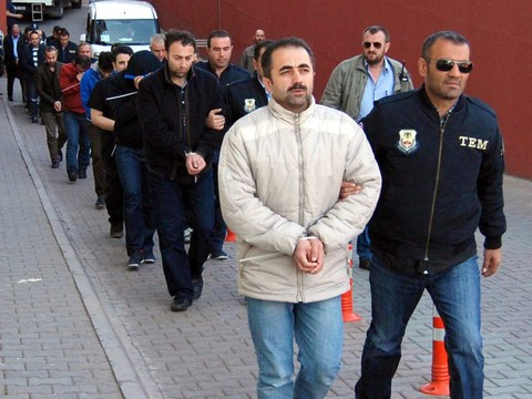 Nouvelle purge en Turquie: près de 4000 fonctionnaires congédiés