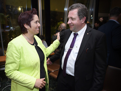 La droite lance un ticket Isabelle Chevalley et Jacques Nicolet