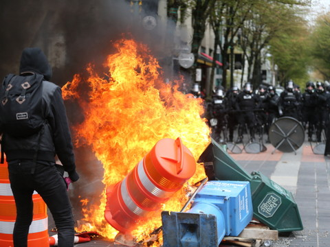 Violences dans les manifestations du 1er mai aux Etats-Unis